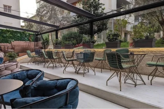 Tirane, shitet bar-kafe , 123 m² 250.000 € 