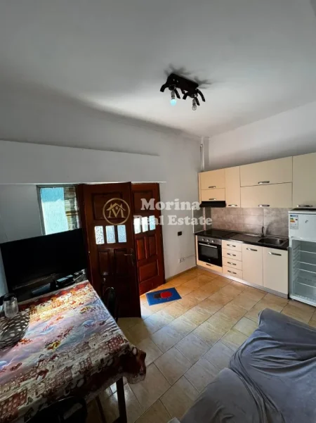 Tirane, jepet me qera apartament 1+1 Kati 1, 55 m² 350 € (Jordan Misja)