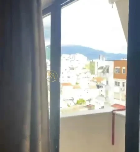 Tirane, jepet me qera apartament 2+1 Kati 8, 80 m² 700 € (21 Dhjetori)