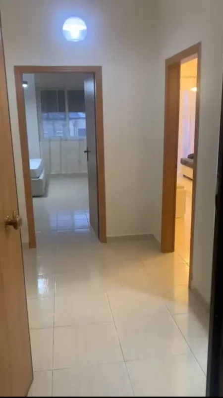 Tirane, jepet me qera apartament 1+1 Kati 5, 80 m² 650 € (RRUGA E ELBASANIT)