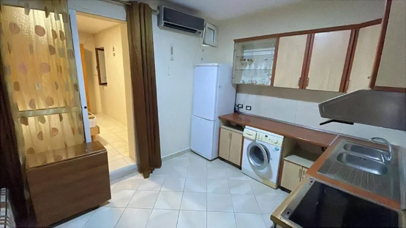 🏡 Jepet me Qera Super Apartament 2+1 tek Bulevardi Zogu i Pare,,  450 mije leke