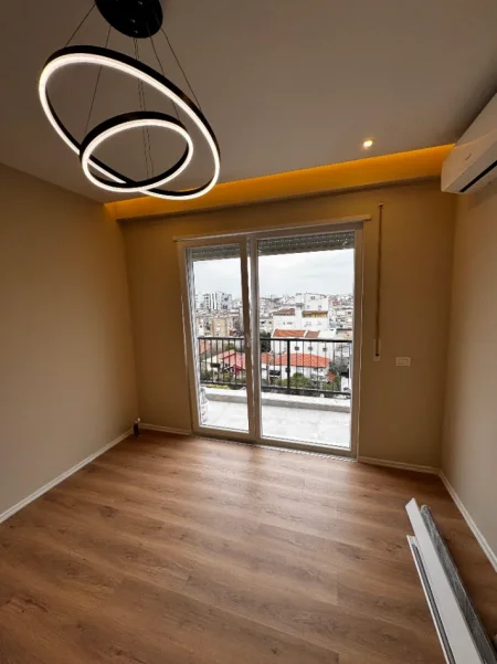 Tirane, jepet me qera apartament 1+1 Kati 6, 64 m² 500 € (BRRYLI)