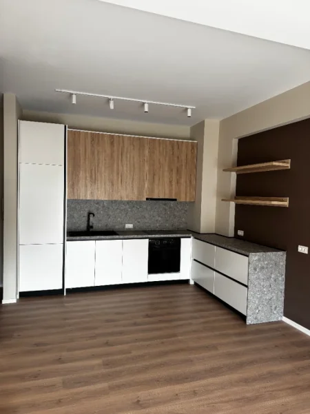 Tirane, jepet me qera apartament 1+1 Kati 6, 64 m² 500 € (BRRYLI)