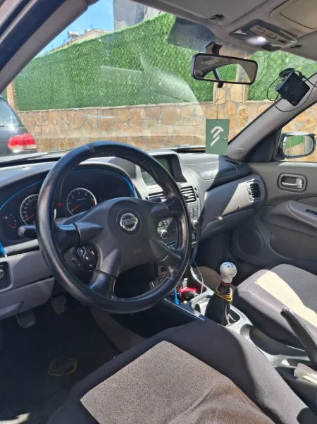 Tirane, shes makine Nissan Almera Nafte, gri metalizato manuale Klima 256.000 km 1.500 €