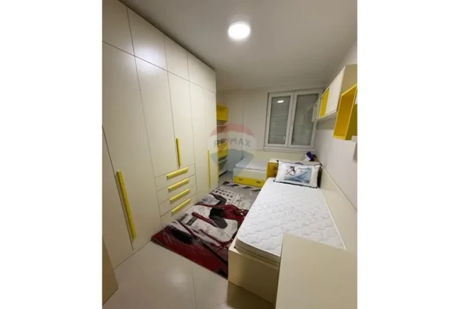 Tirane, jepet me qera apartament 2+1 Kati 3, 83 m² 777 € (Kompleksi Kontakt)