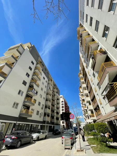 Tirane, shitet apartament 1+1+Ballkon , 82 m² 140.000 € (Kompleksi E88)