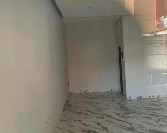 Tirane, jepet me qera ambjent biznesi Kati 0, 30 m² 400 € (Rruga Fortuzi , Rruga mine peza)