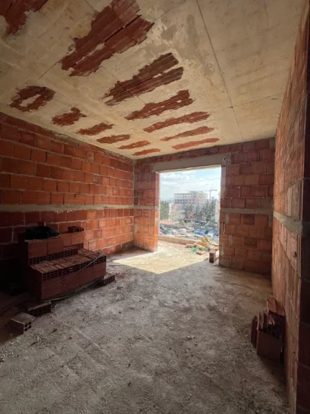 Tirane, shitet apartament 1+1 , 64 m² 74.220 € (Paskuqan)