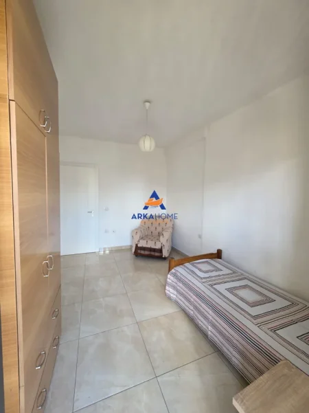 Tirane, jepet me qera apartament 1+1 Kati 3, 96 m² 522 € 