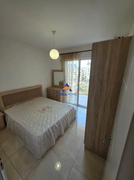 Tirane, jepet me qera apartament 1+1 Kati 3, 96 m² 522 € 