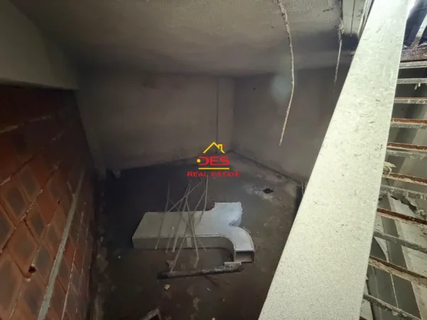 Vlore, jepet me qera ambjent biznesi Kati 0, 130 m² 1.500 € (Rruga Irakli Pylli)