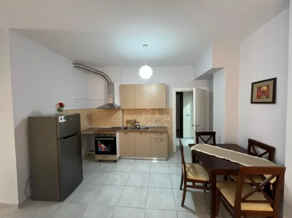 Tirane, jepet me qera apartament 3+1 Kati 2, 85 m² 500 € (Sotir Caci)