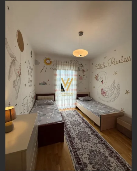 Tirane, jepet me qera apartament 2+1+Ballkon Kati 3, 110 m² 1.000 € (KOPSHTI BOTANIK)