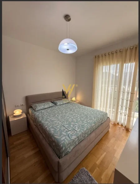Tirane, jepet me qera apartament 2+1+Ballkon Kati 3, 110 m² 1.000 € (KOPSHTI BOTANIK)
