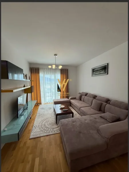 Tirane, jepet me qera apartament 2+1+Ballkon Kati 3, 110 m² 1.000 € (KOPSHTI BOTANIK)