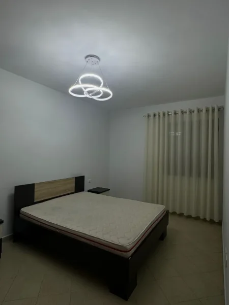 Tirane, jepet me qera apartament 1+1 Kati 3, 70 m² 500 € (kodra e diellit)
