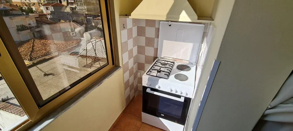 Tirane, jepet me qera apartament Kati 4, 87 m² 500 € (PAZARI I RI)