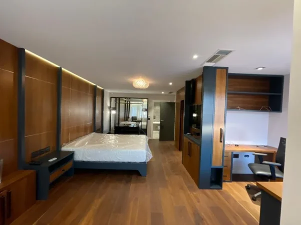 Tirane, jepet me qera apartament 2+1 Kati 3, 198 m² 1.600 € (kopshti botanik)