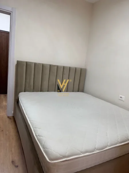 Tirane, jepet me qera apartament 1+1+Ballkon Kati 7, 68 m² 570 € (YZBERISHT)