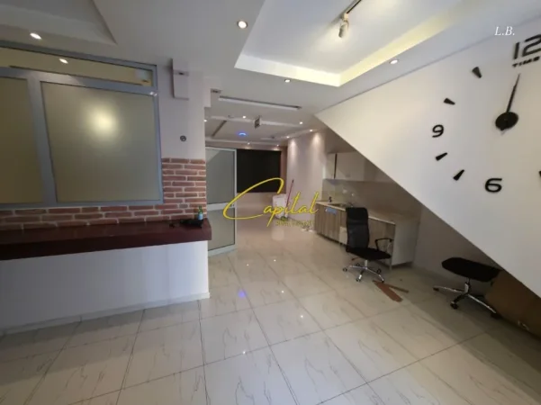 Tirane, jepet me qera zyre Kati 0, 80 m² 1.200 € (RRUGA E DIBRES)