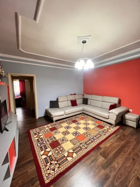 Tirane, jepet me qera apartament 2+1+Ballkon Kati 8, 108 m² (Astir)