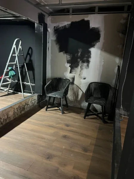 Tirane, jepet me qera dyqan Kati 0, 70 m² 600 € (KOMUNA E PARISIT)