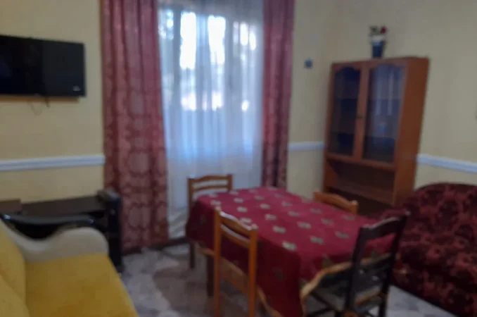 Tirane, jepet me qera apartament 2+1 Kati 1, 130 m² 650 € (KOMUNA E PARISIT)