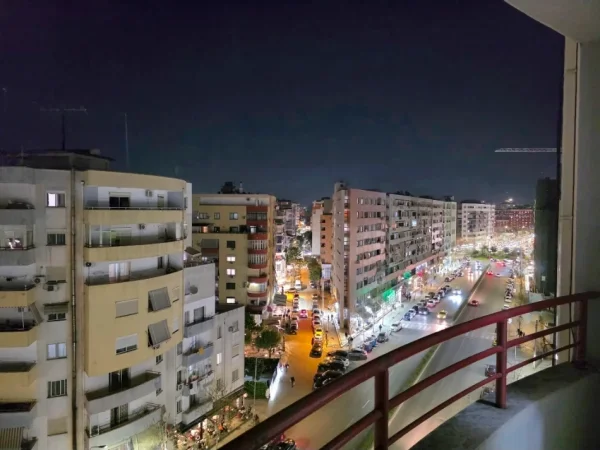 Tirane, jepet me qera apartament 1+1+Ballkon Kati 7, 60 m² 400€ (Bulevardi Migjeni Astir, tek bar Greis)