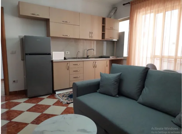 Tirane, jepet me qera apartment 2 +1 650 € Pas Kristalit