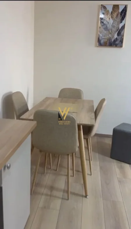 Tirane, jepet me qera apartament 1+1+Ballkon Kati 4, 69 m² 700 € (RRUGA E KAVAJES)