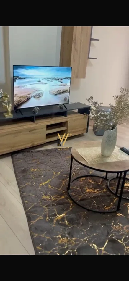 Tirane, jepet me qera apartament 1+1+Ballkon Kati 4, 69 m² 700 € (RRUGA E KAVAJES)