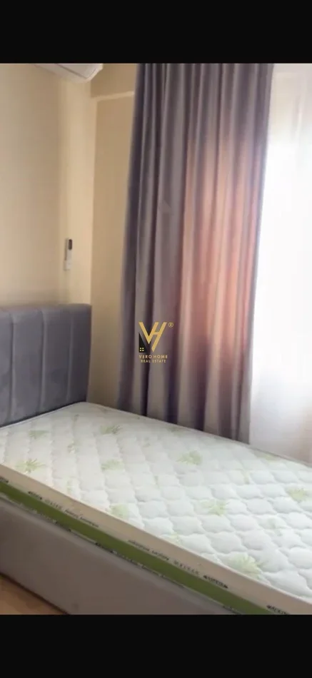 Tirane, jepet me qera apartament 1+1+Ballkon Kati 4, 69 m² 700 € (RRUGA E KAVAJES)