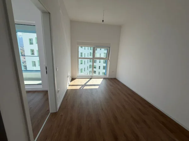 Tirane, jepet me qera apartament 1+1+Ballkon Kati 8, 60 m² 340 € 