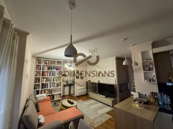 Tirane, jepet me qera apartament 1+1+Ballkon Kati 6, 63 m² 800 € (liqeni artificial i tiranes)