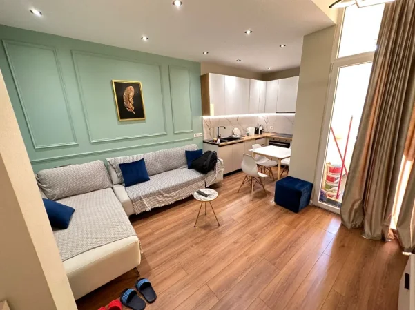 Tirane, jepet me qera apartament 1+1 Kati 7, 55 m² 