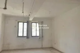 Tirane, jepet me qera ambjent biznesi Kati 1, 35 m² 250 € (Mullet)