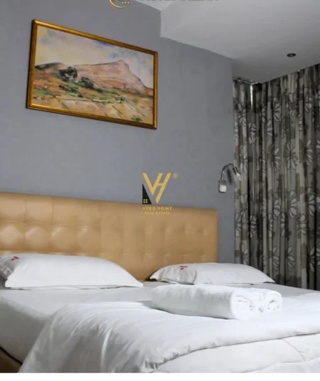 Tirane, jepet me qera hotel Kati 0, 500 m² 5.200 € (RRUGA DRITAN HOXHA)