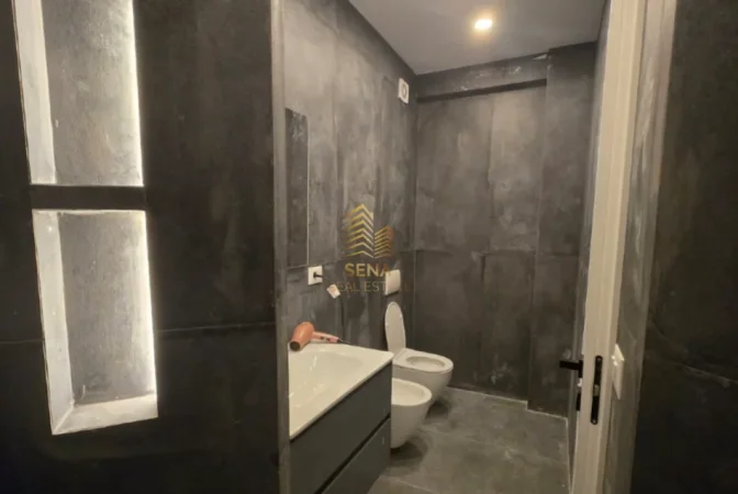 Tirane, jepet me qera apartament 1+1+Ballkon Kati 3, 75 m² 450 € (Astir,)