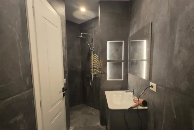 Tirane, jepet me qera apartament 1+1+Ballkon Kati 3, 75 m² 450 € (Astir,)