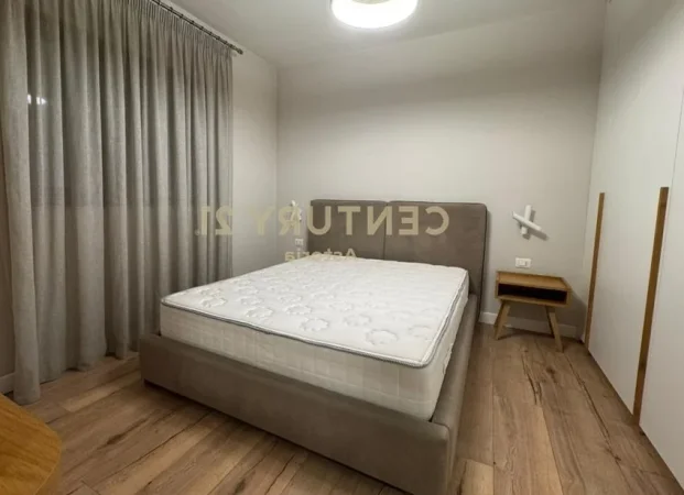 Tirane, jepet me qera apartament 1+1 Kati 5, 74 m² 