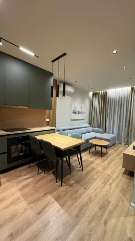 Tirane, jepet me qera nga Pronari, pa-komision apartament 1+1+Ballkon Kati 8, 560 € (Rezidenca Kadiu)