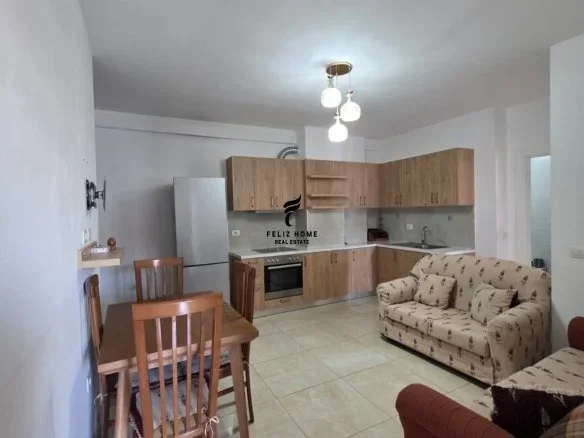 Tirane, jepet me qera apartament 2+1+Ballkon Kati 3, 70 m² 500 € (ASTIR)