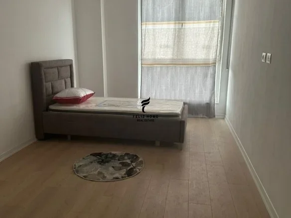 Tirane, jepet me qera apartament 2+1+Ballkon Kati 4, 85 m² 550 € (5 MAJI)