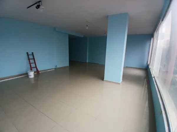 Tirane, shitet ambjent biznesi Kati 1, 87 m² 140.500 € (Yzberisht)