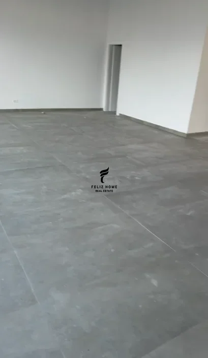 Tirane, jepet me qera dyqan Kati 0, 202 m² 2.000 € (KAMEZ)