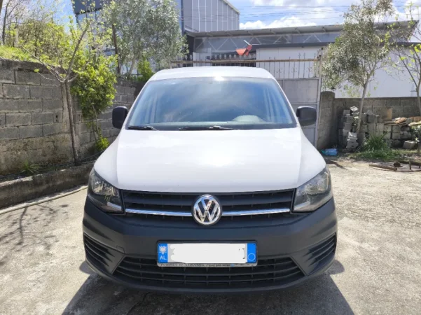 Shqiperi, shitet makine VW Volkswagen Caddy Nafte, e bardhë manuale Kondicioner 136.188 km 8.500 €