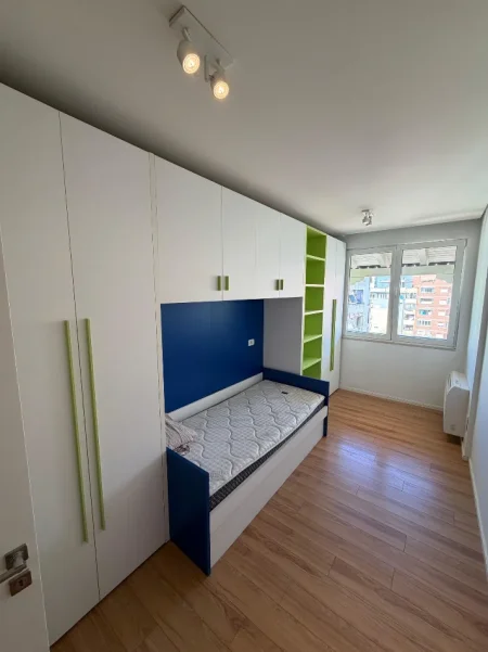 Tirane, jepet me qera apartament 2+1 Kati 6, 95 m² 800 € (Rruga Bardhyl)