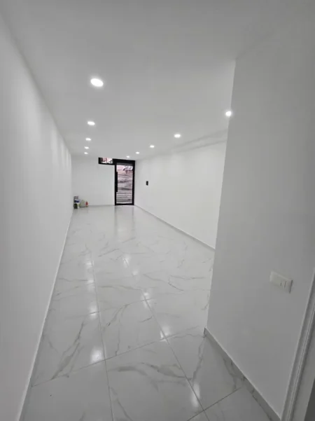 Tirane, shitet ambjent biznesi Kati -1, 49 m² 110.000 € (Vasil Shanto)
