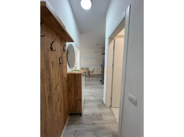 Tirane, jepet me qera apartament 2+1+Ballkon Kati 1, 86 m² 600 € (Kompleksi Henke)