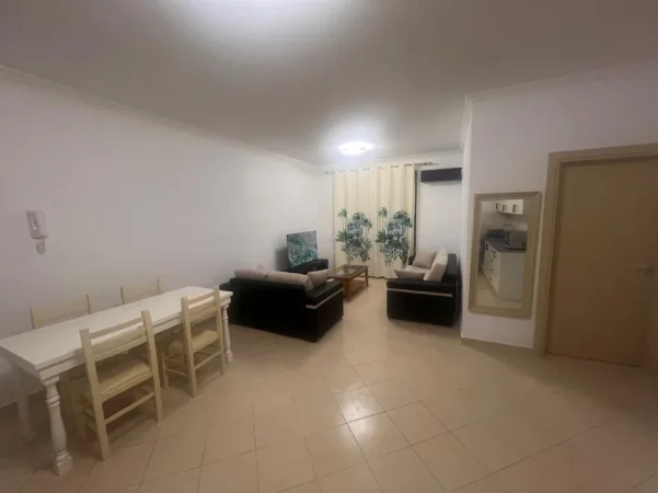 Tirane, jepet me qera nga Pronari, pa-komision apartament kati 8, 2+1+Ballkon, 700 €